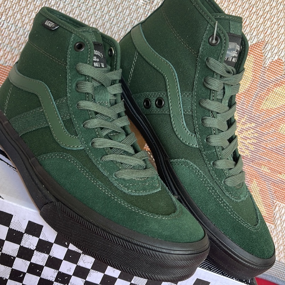 Vans Crockett High
Dark Green/Black
VNOA5JIG3MZ
WMNS sneakers - Picture 8 of 16